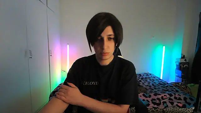 HoneyValentine online show from 05/07/26, 08:01