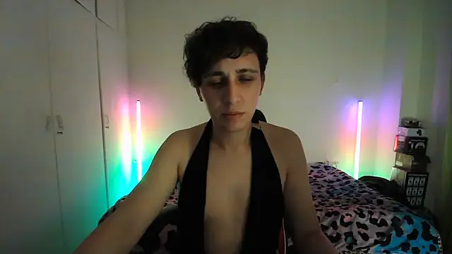 HoneyValentine online show from 05/20/26, 06:49