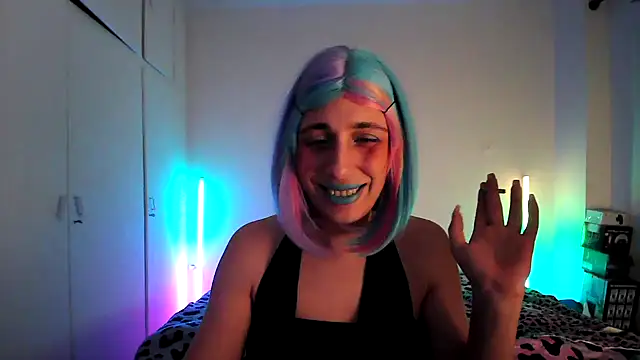 HoneyValentine online show from 03/28/26, 07:04