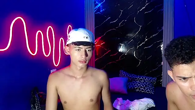 jamescurly00 online show from 04/13/26, 07:56