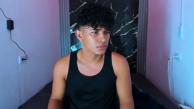 jamescurly00 online show from 02/05/26, 08:54