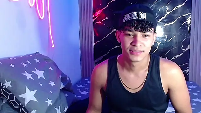 jamescurly00 online show from 03/19/26, 07:30