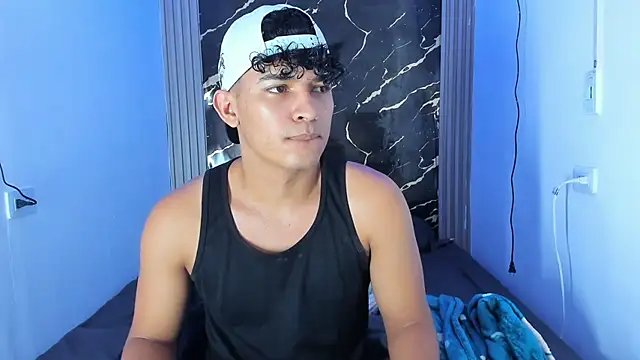 jamescurly00 online show from 02/06/26, 07:26