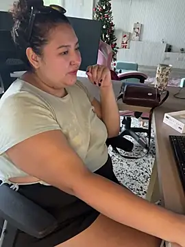 cutiepeach   online show from 01/10/26, 01:17