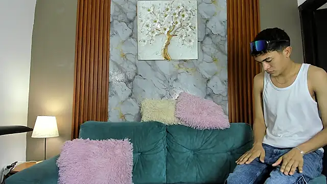 AVENGER BOYS2026 online show from 03/15/26, 01:18