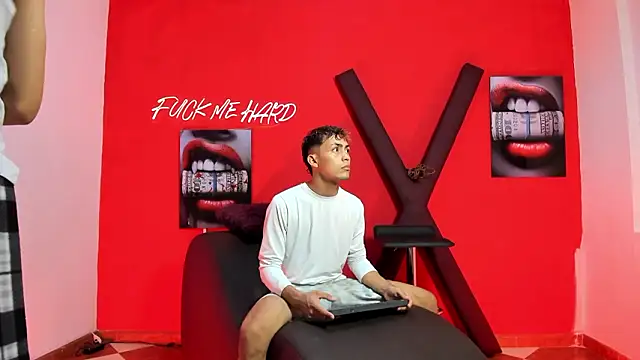 Snapshot of AVENGER_BOYS2026 chatting on 02/17/26, 01:14 AVENGER BOYS2026 online show from 02/17/26, 01:14