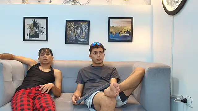 Snapshot of AVENGER_BOYS2026 chatting on 01/11/26, 01:23 AVENGER BOYS2026 online show from 01/11/26, 01:23