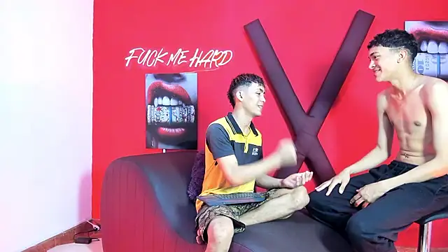 Snapshot of AVENGER_BOYS2026 chatting on 02/15/26, 02:01 AVENGER BOYS2026 online show from 02/15/26, 02:01