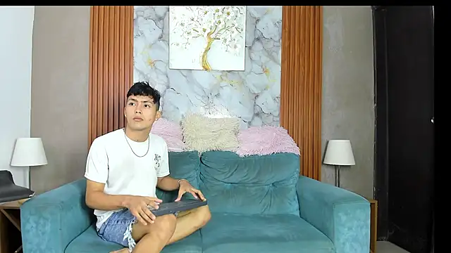 AVENGER BOYS2026 online show from 06/17/26, 07:46