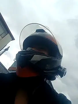 Michelle ec online show from 04/11/26, 04:43