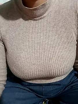 Tulip Giang online show from 01/12/26, 04:25