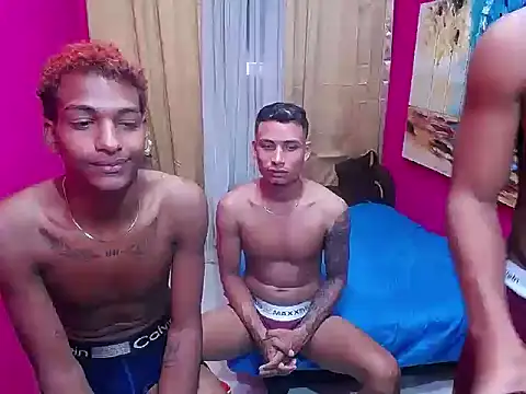 hugecock black online show from 01/14/26, 06:55