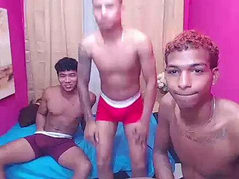 hugecock black online show from 01/12/26, 07:09