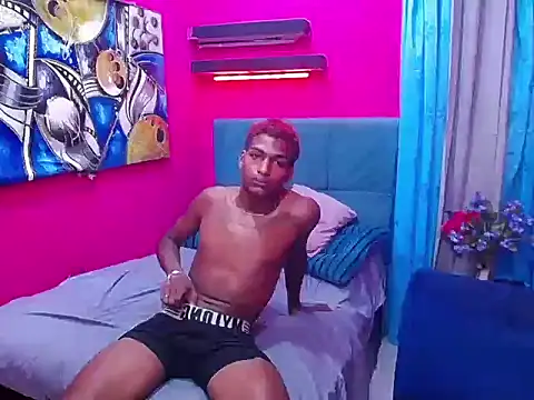 hugecock black online show from 01/06/26, 07:07