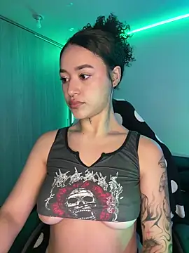 crystal dlun online show from 03/30/26, 07:48