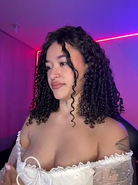 crystal dlun online show from 04/08/26, 04:52