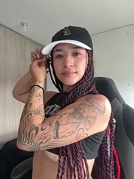 crystal dlun online show from 03/11/26, 07:41