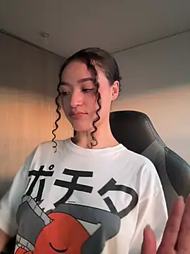 crystal dlun online show from 04/03/26, 11:11