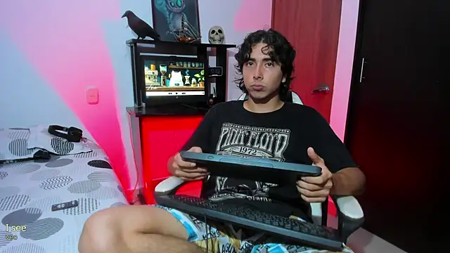 Keisuke Baji  online show from 01/12/26, 03:30