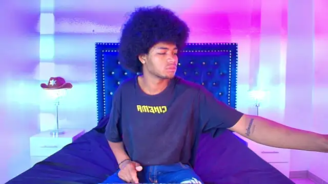 Cristal and luke online show from 05/21/26, 03:48
