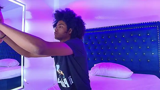 Cristal and luke online show from 03/29/26, 03:52