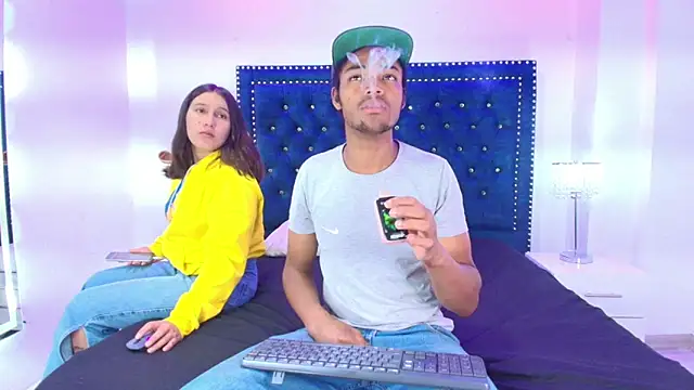 Cristal and luke online show from 04/22/26, 03:35
