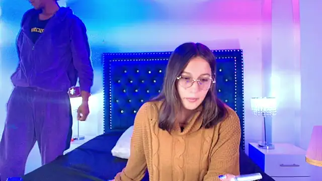 Cristal and luke online show from 04/26/26, 03:37
