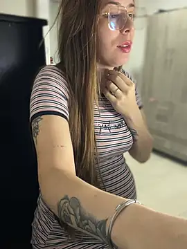 NatalyPinky online show from 05/20/26, 12:18