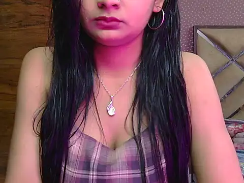 sweet riyaaa online show from 05/13/26, 06:53