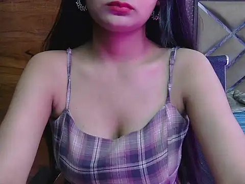Snapshot of sweet_riyaaa chatting on 06/20/26, 04:28 sweet riyaaa online show from 06/20/26, 04:28