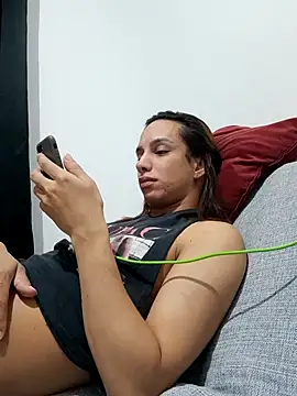 Snapshot of ofjuliaa chatting on 04/30/26, 04:52 ofjuliaa online show from 04/30/26, 04:52