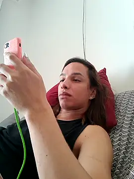 ofjuliaa online show from 02/11/26, 05:46