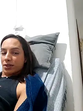 Snapshot of ofjuliaa chatting on 05/14/26, 12:07 ofjuliaa online show from 05/14/26, 12:07