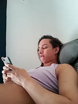 ofjuliaa online show from 04/01/26, 07:33