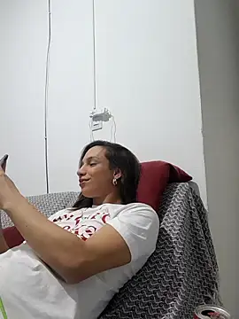 ofjuliaa online show from 04/01/26, 02:24