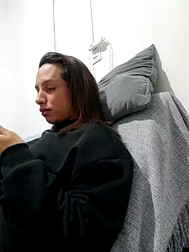 ofjuliaa online show from 06/18/26, 02:32