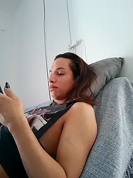 ofjuliaa online show from 06/07/26, 07:19