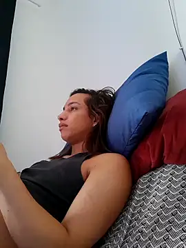 ofjuliaa online show from 04/11/26, 07:06