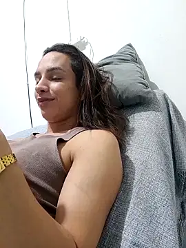 ofjuliaa online show from 06/11/26, 10:07