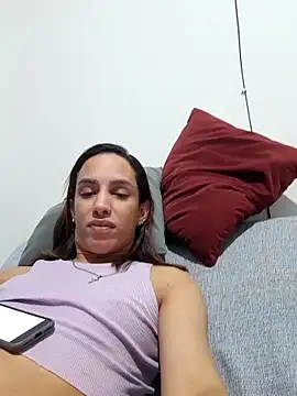 Snapshot of ofjuliaa chatting on 04/23/26, 03:13 ofjuliaa online show from 04/23/26, 03:13