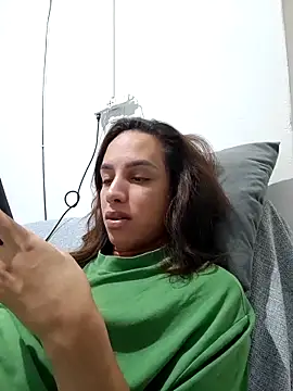 Snapshot of ofjuliaa chatting on 05/16/26, 08:35 ofjuliaa online show from 05/16/26, 08:35