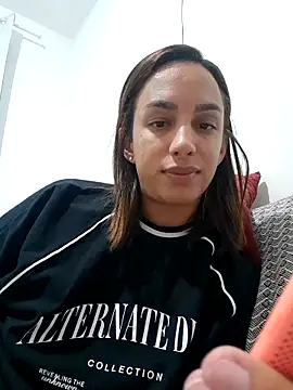 ofjuliaa online show from 02/15/26, 06:03