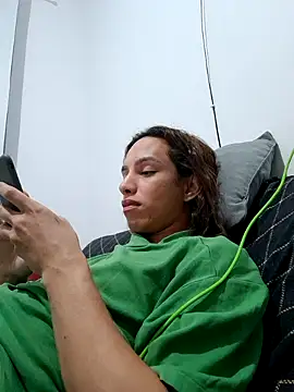 ofjuliaa online show from 03/22/26, 05:00