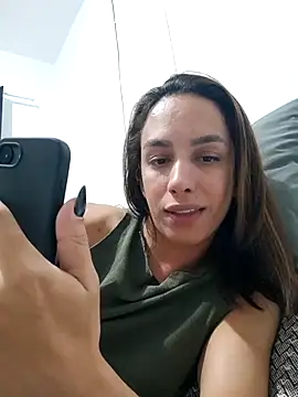 ofjuliaa online show from 06/04/26, 03:00