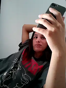Snapshot of ofjuliaa chatting on 05/03/26, 07:28 ofjuliaa online show from 05/03/26, 07:28