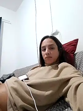 Snapshot of ofjuliaa chatting on 05/24/26, 03:50 ofjuliaa online show from 05/24/26, 03:50