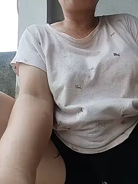 Lyna sexy24 online show from 06/04/26, 10:20