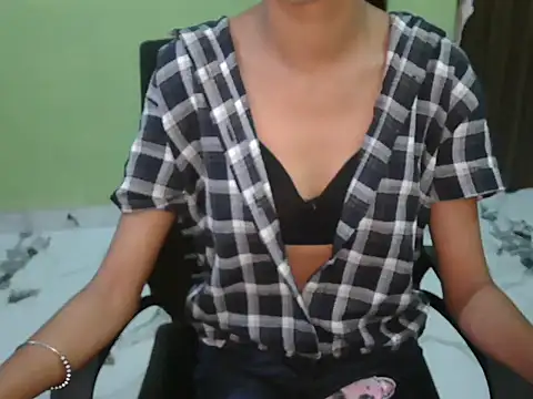 Snapshot of babycharu chatting on 05/08/26, 03:54 babycharu online show from 05/08/26, 03:54