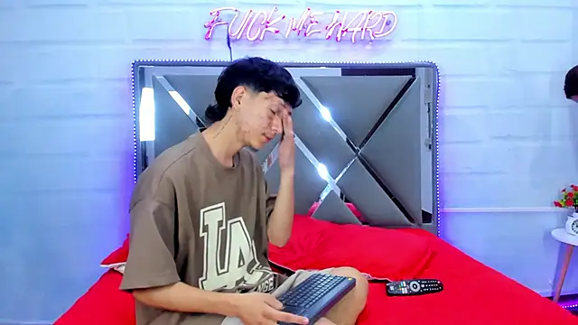 BunnyLove  online show from 02/27/26, 12:11