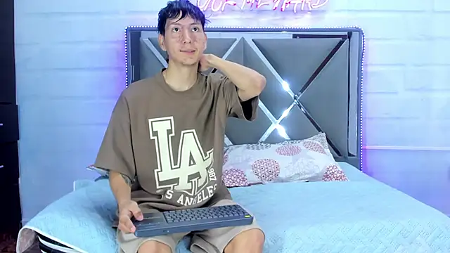 BunnyLove  online show from 01/13/26, 12:04